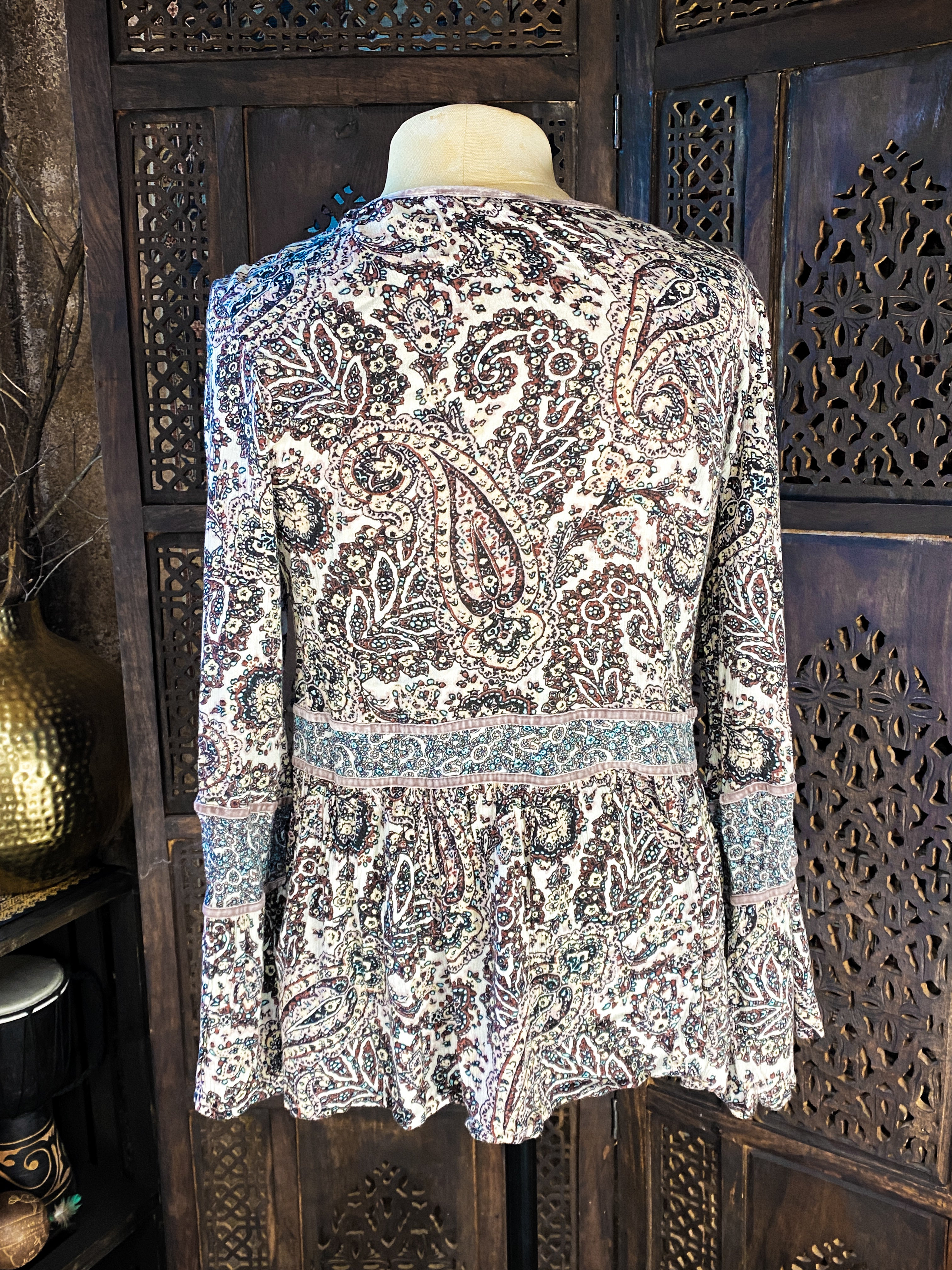 Paisley Renaissance Shirt - Size Medium