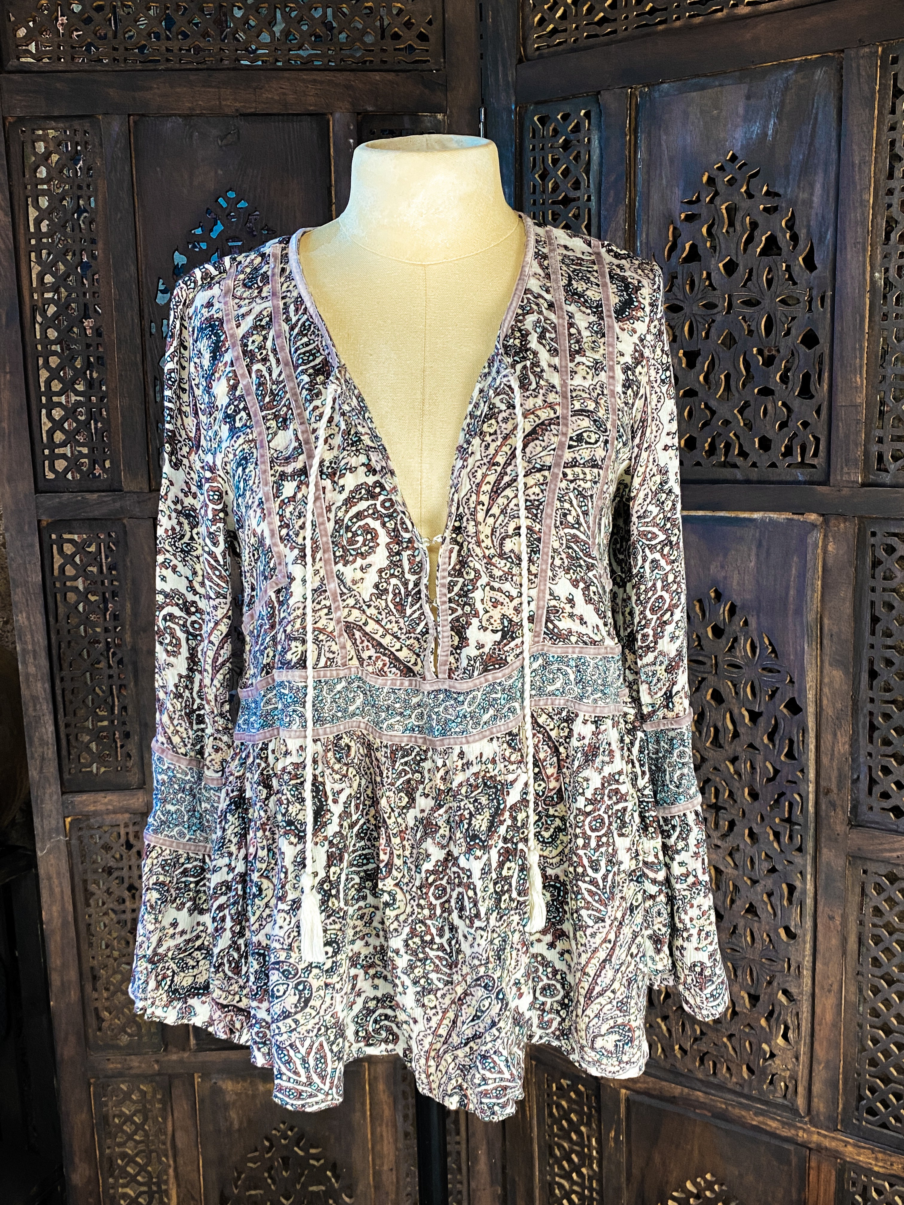 Paisley Renaissance Shirt - Size Medium