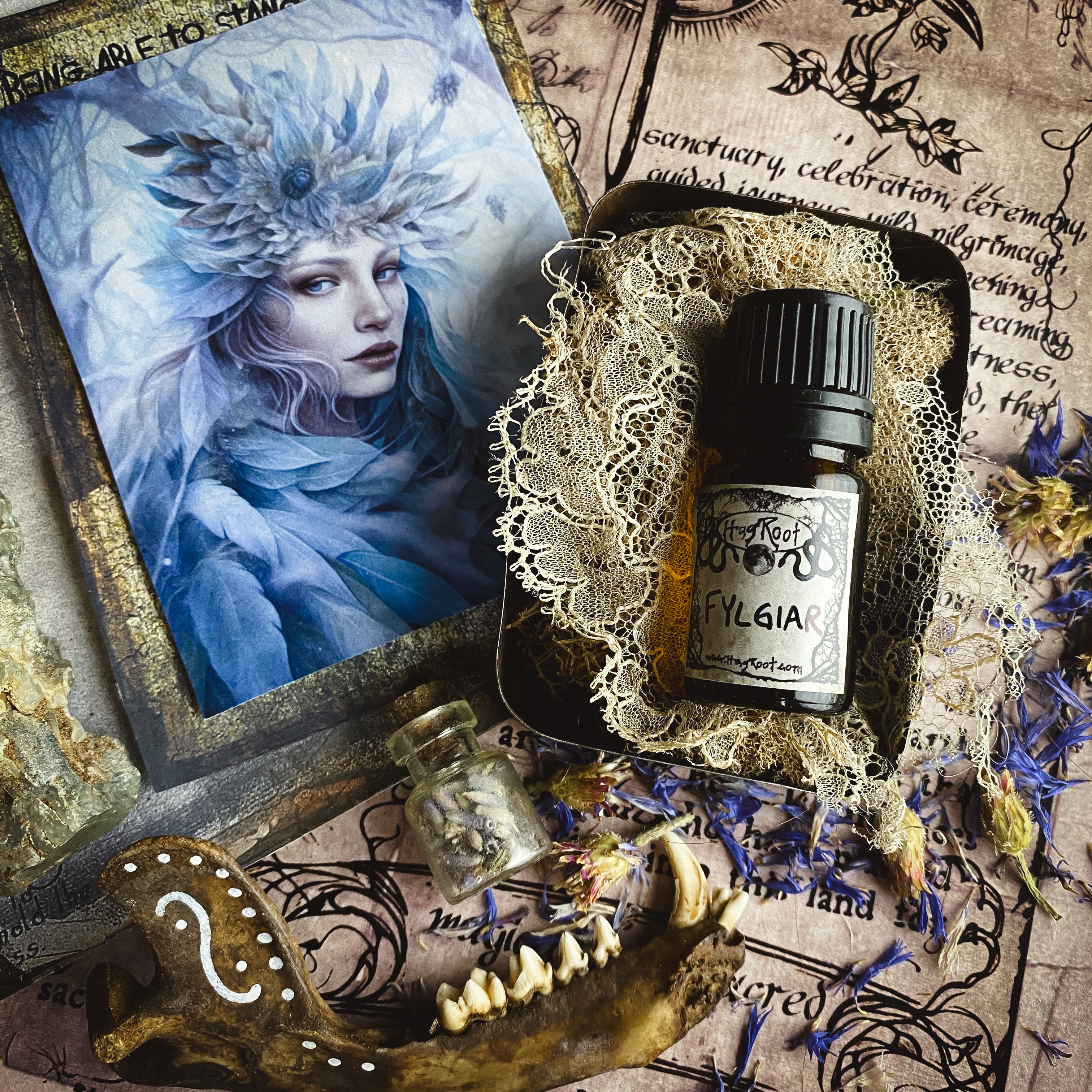 FYLGIAR- (Orchid, Chamomile, Oak, Sage, Patchouli, Rose, Pine, Vanilla, Elemi, Orange)-Perfume, Cologne, Anointing, Ritual Oil