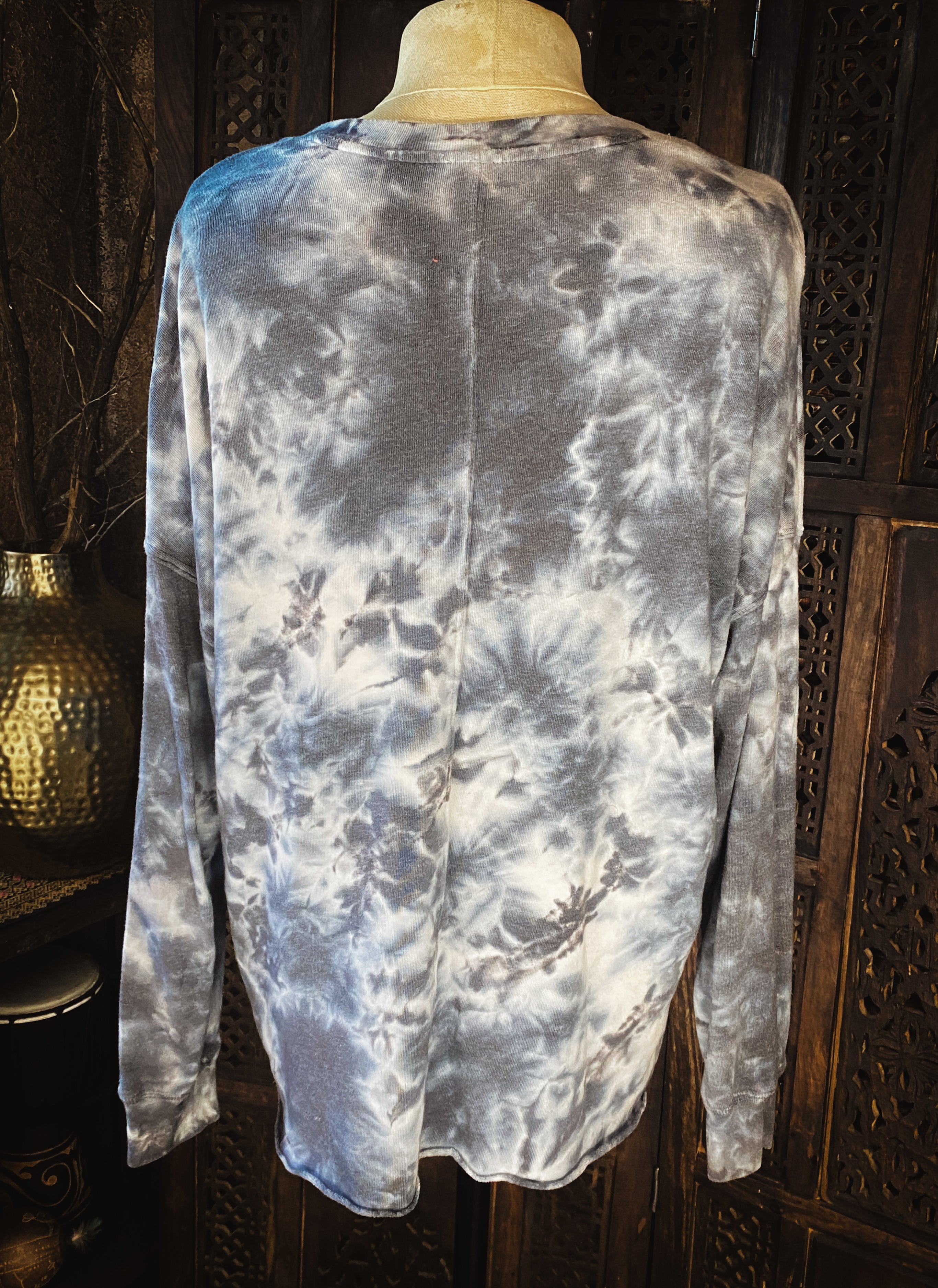 Blue + White Tie Dye Sweatshirt - Size Medium