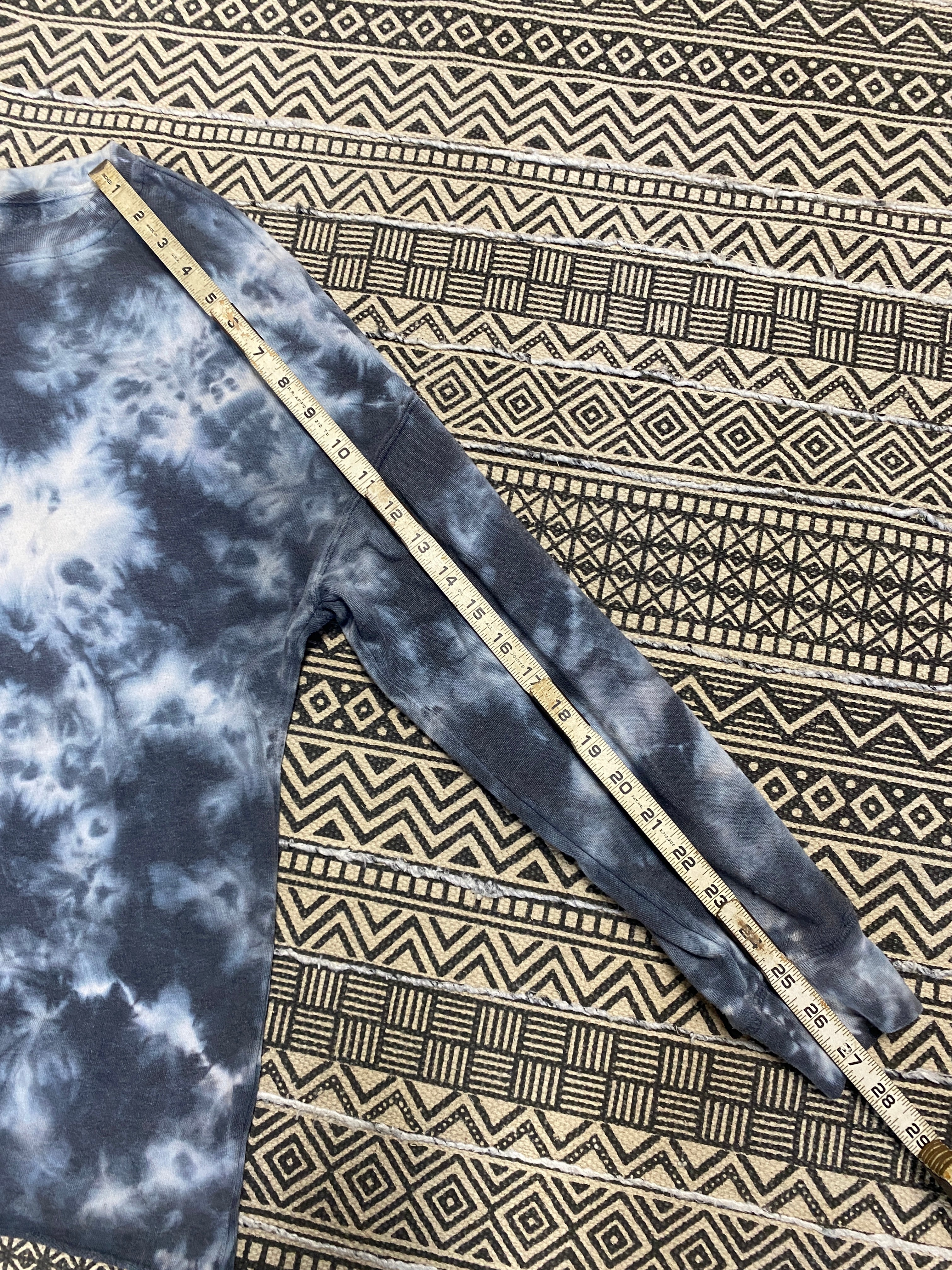 Blue + White Tie Dye Sweatshirt - Size Medium