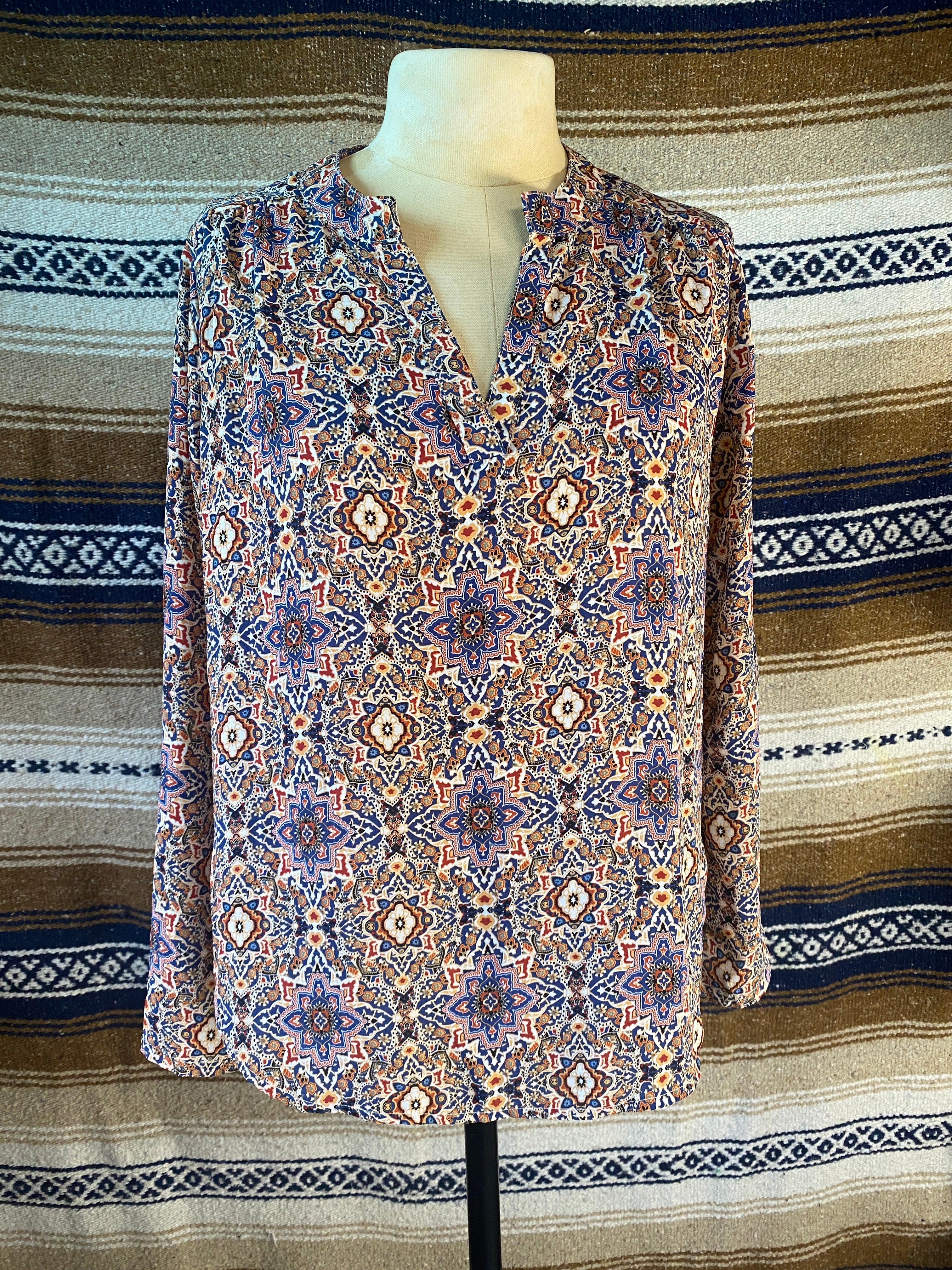 Flowy Geometric Mandala Shirt by Daytrip - Size Small