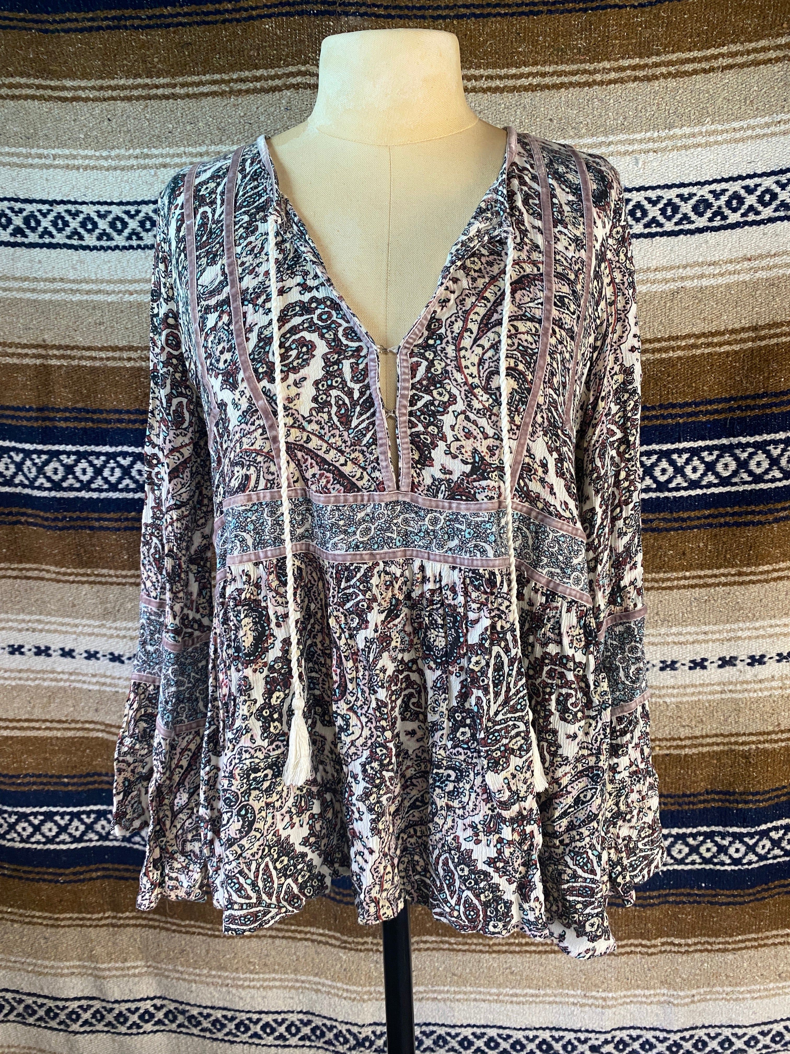Paisley Renaissance Shirt - Size Medium