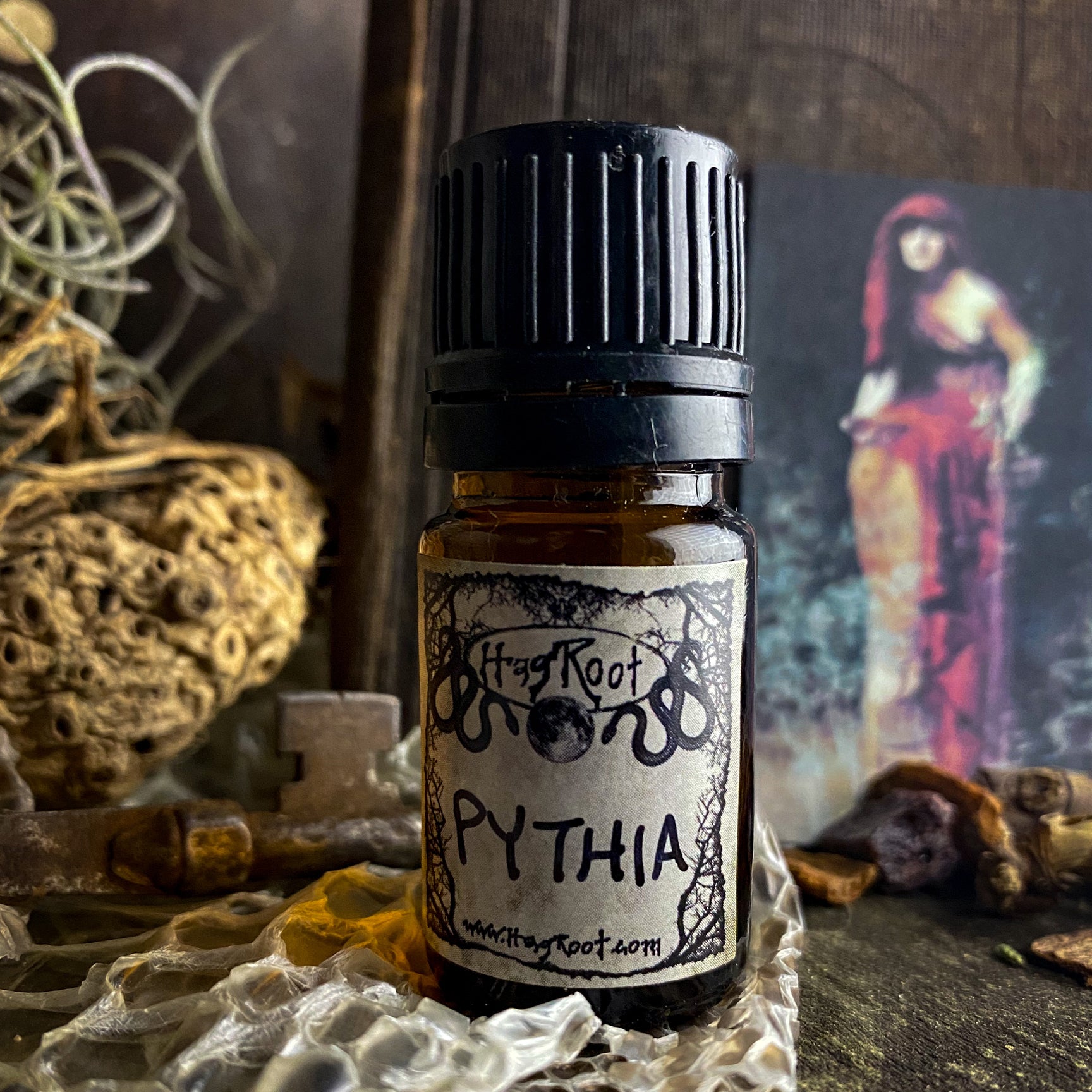 PYTHIA Sandalwood Patchouli Tonka Bean Musk Lotus Flower Cardamo