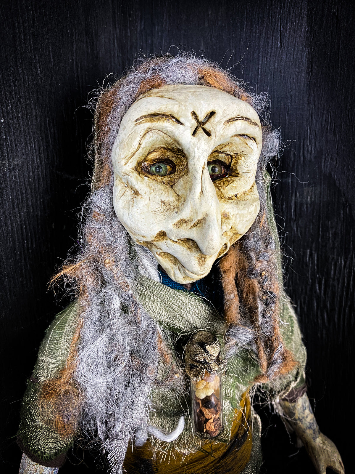 +SOLD DOLLS+