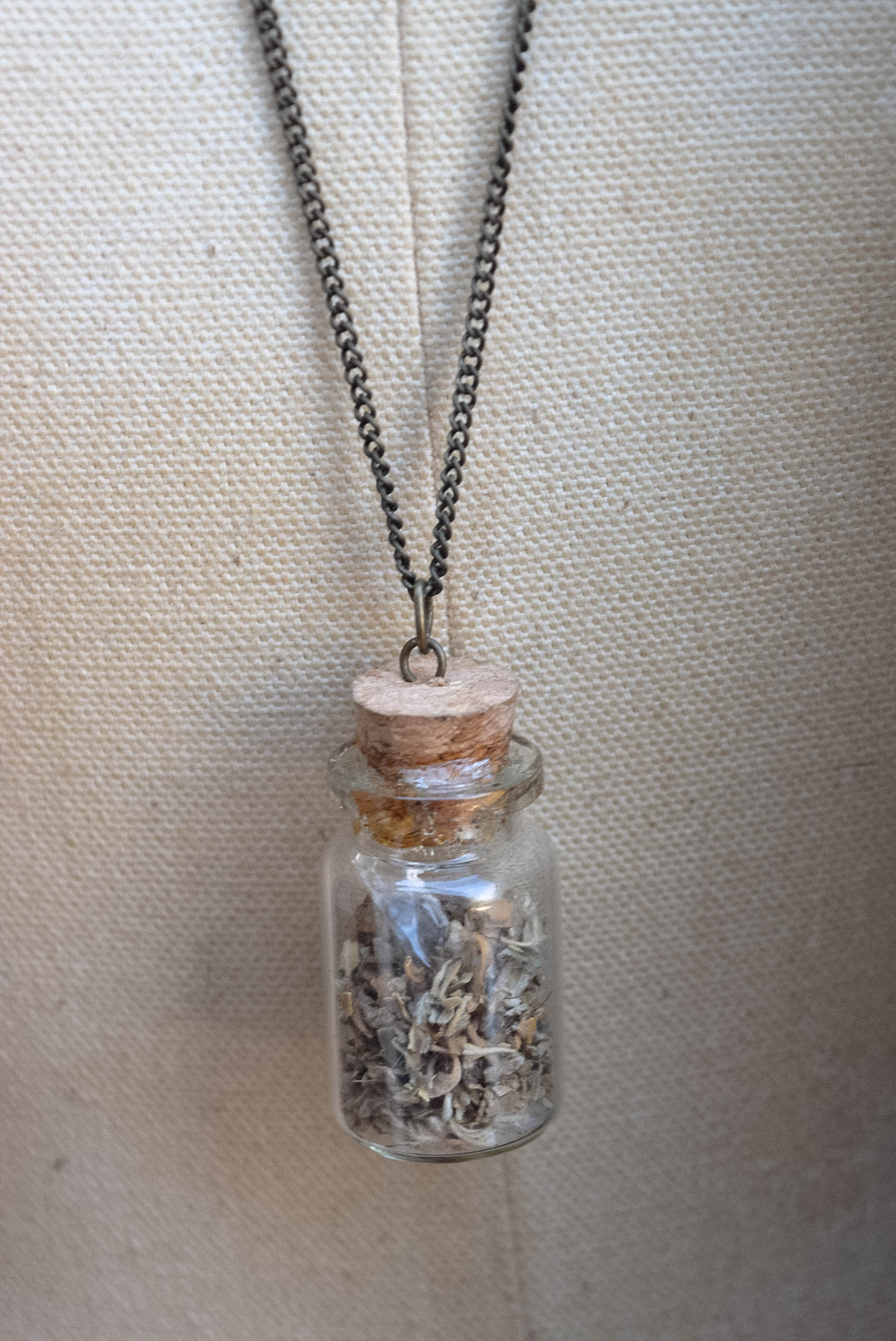 CLAIRVOYANCE - Necklace for Astral Travel and Increased Psychic Ability with Damiana and Quartz Crystal